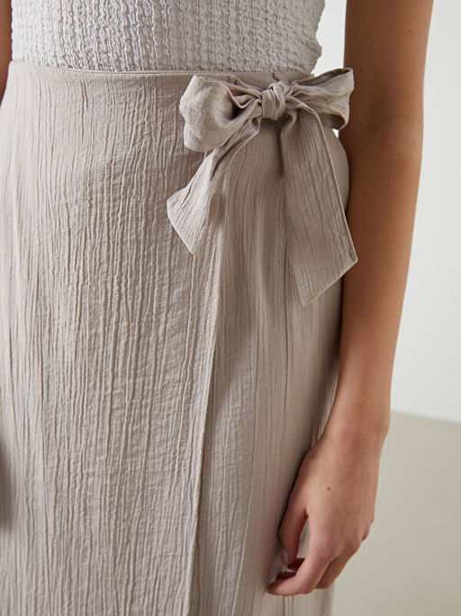 Beli Lastikli Kad?n Etek