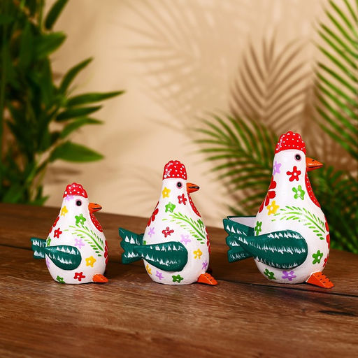 Сувенирный набор "Курочки" дерево 12,10 и 8 см