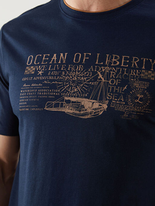 Bisiklet Yaka Bask?l? Penye Biyeli Erkek Ti??rt