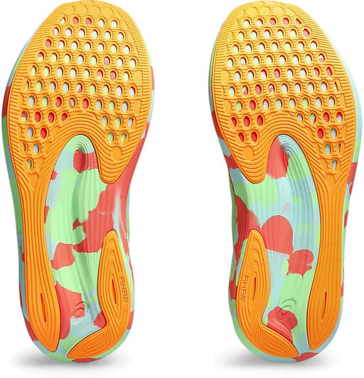 Кроссовки женские