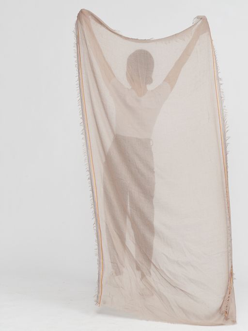 в составе шерсть  Легкий,мягкий палантин из новой необычной ткани елочка - Tantino фото 2