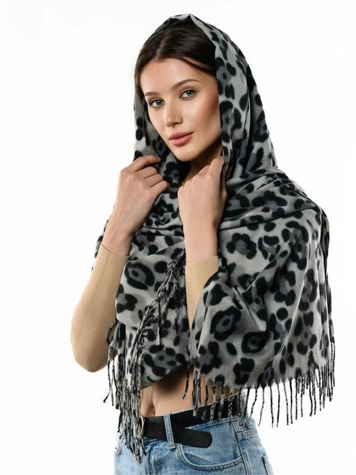 Яркий палантин с анималистичным принтом - Pretty mania фото 7