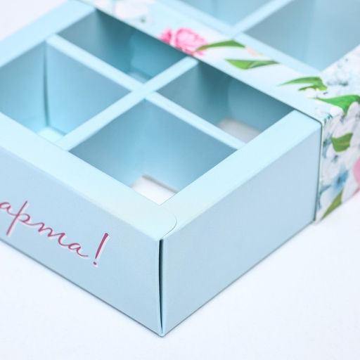 Цена за 5 шт. Коробка для конфет 6 шт., Розовые розы 13.7?9.8?3.9