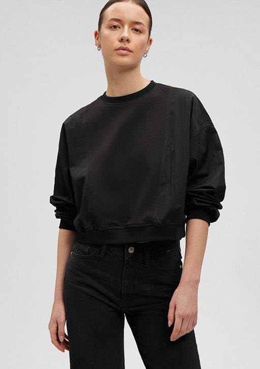 Uzun Kollu Siyah Bluz