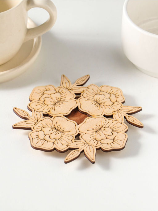 Цена за 2 шт. Подставка под горячее «Цветы», вид 2, 11см, можжевельник, фанера