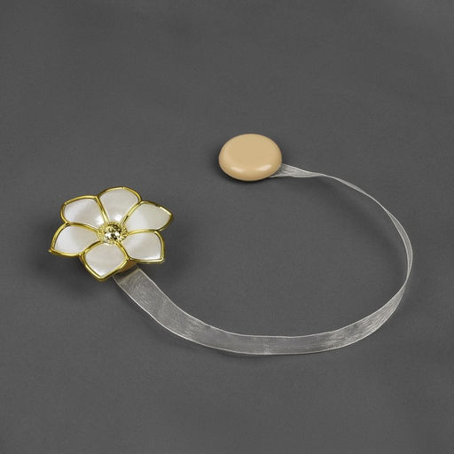 Цена за 2 шт. Подхват для штор «Цветок», d = 5,5 см, цвет молочный/золотой