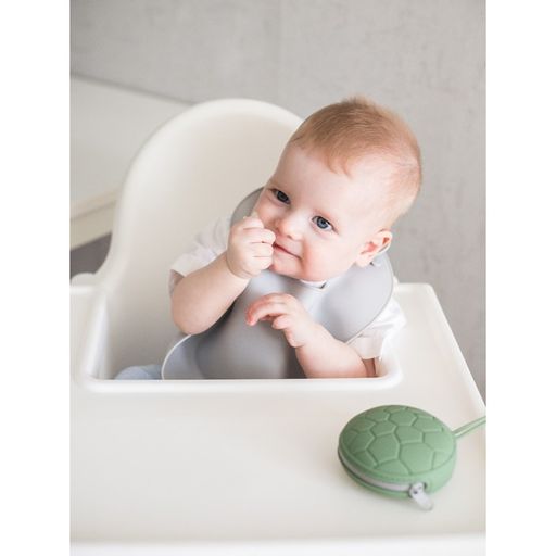 Нагрудник для кормления силиконовый с карманом, цвет серый - Крошка я фото 4