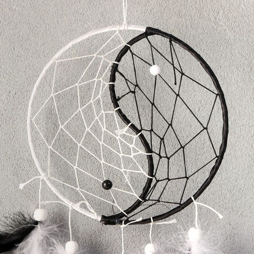 Ловец снов амулет «Инь-ян», чёрно-белые пёрышки, 44×15 см