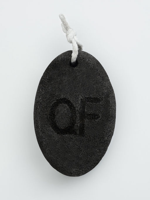 Цена за 2 шт. Пемза для педикюра, с подвесом, 11×7 см, в коробке, чёрная