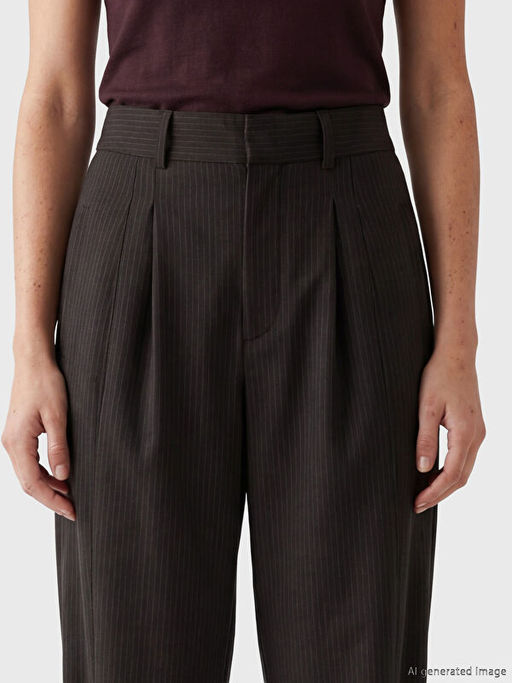 Брюки женские Loose Fit плиссированные полосатые