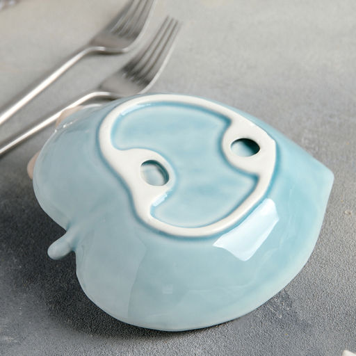 Блюдо керамическое «Птичка на листочке», 15.5×15.5 см, цвет голубой