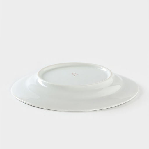 Тарелка фарфоровая «Розовый цветок», d=17.5 см