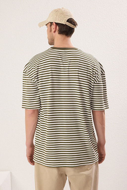 Haki-Ekru _izgili Oversize/Geni_ Kesim Dokulu T-Shirt TMNSS25TS00081 - Trendyolmilla фото 2