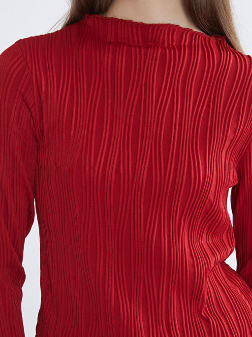 Dik Yaka Dokulu Kad?n Body