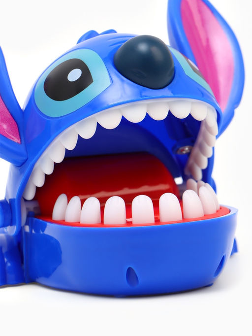 Настольная игра «Космический зубастик» Disney