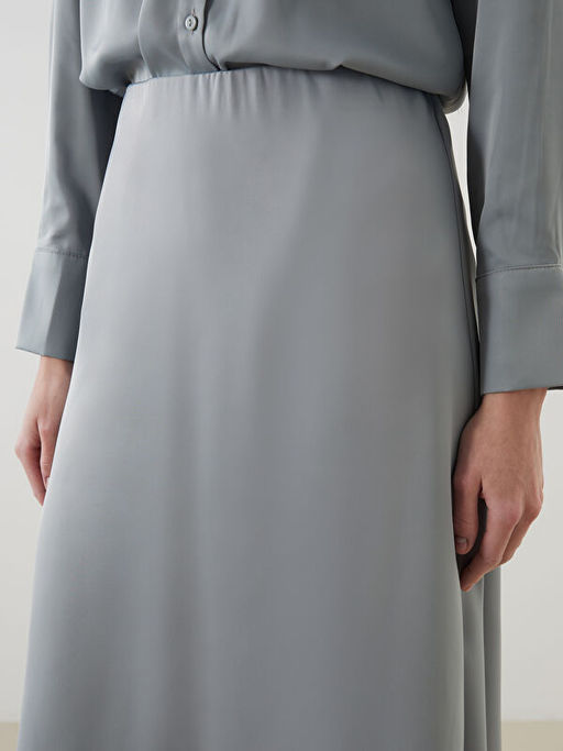 Standart Fit D?z A Kesim Saten Kad?n Etek