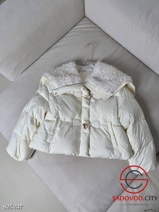 Куртка женская с меховым воротником