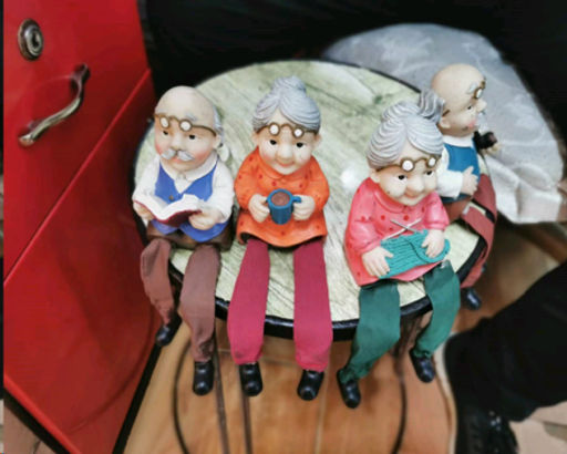 Цена за 4 шт. Фигурка Бабушка, Дедушка висячие ножки 25 см / YG759-AB /уп 4/96/микс - Галеонтрейд фото 2