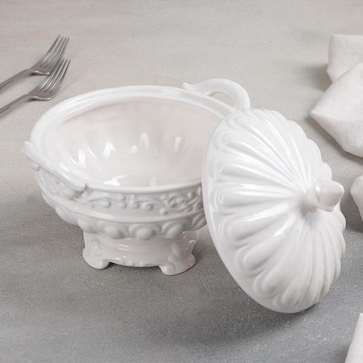 Блюдо керамическое с крышкой «Винтаж», 19.3×16.5×17 см, цвет белый