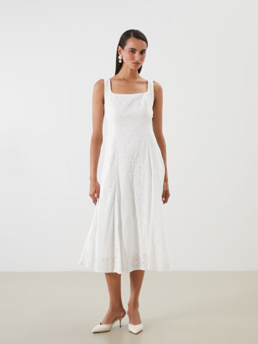 Kare Yaka Ajurlu Elbise