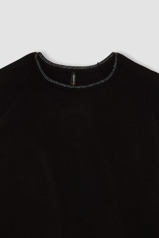 Женский черный свитер-туника стандартного кроя с круглым вырезом и рукавами реглан - Defacto фото 2