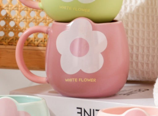Кружка керамическая White flower one, red (350 мл)