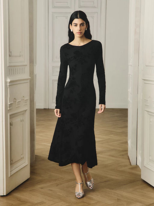 Трикотажное платье приталенного силуэта / Zarina