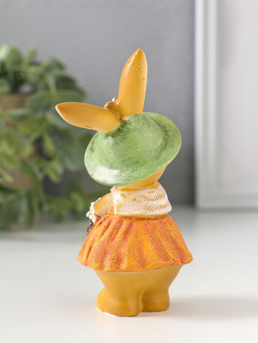 Цена за 2 шт. Фигурка полистоун «Зайка в рыжем сарафане и зелёной шляпке, с корзиной цветов», 4.5×4×10.5 см