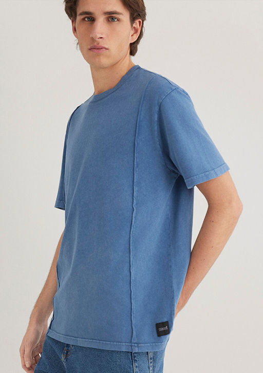 Dikis Detayl? Mavi Tisort