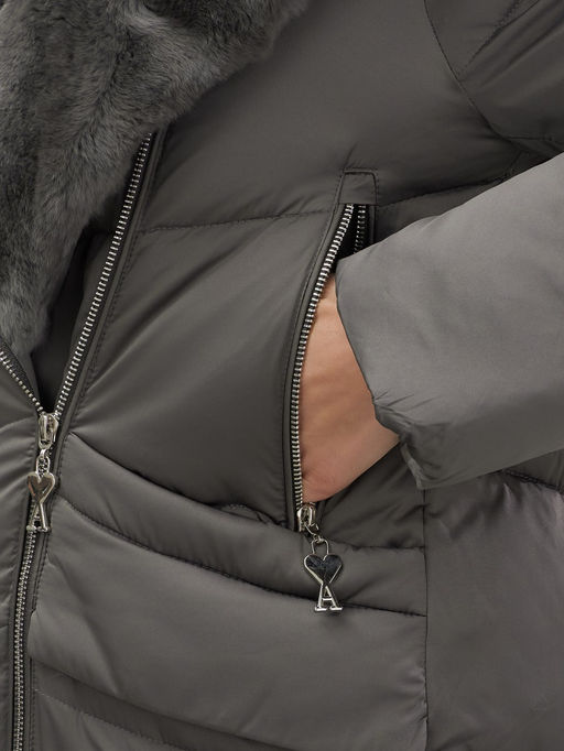 Двубортное пальто зимнее утепленное с мехомБренд: Visdeer  фото 13