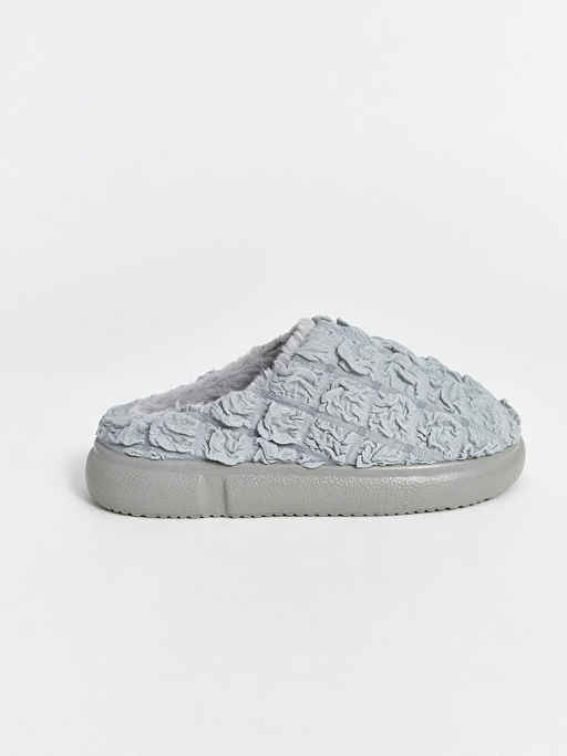 Pel?? Kad?n Ev Terli?i