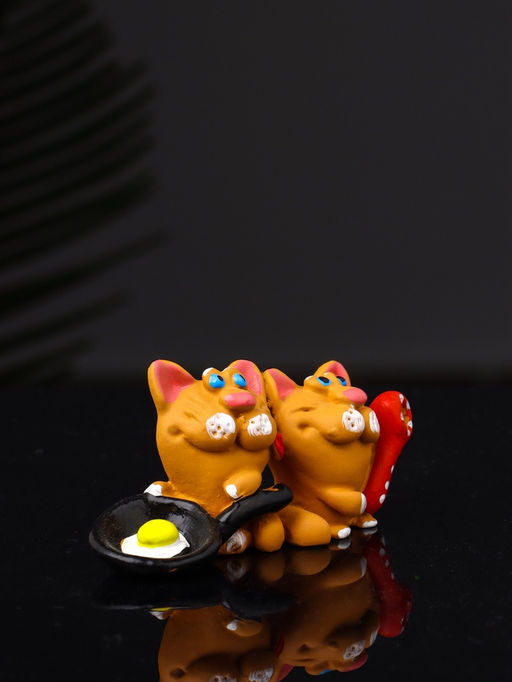 Фигурка полистоун «Два кота с яичницей», 3.2×7×2.6 см