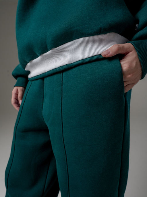 Костюм спортивный