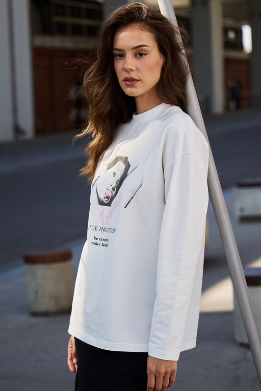 Лонгслив оверсайз с принтом