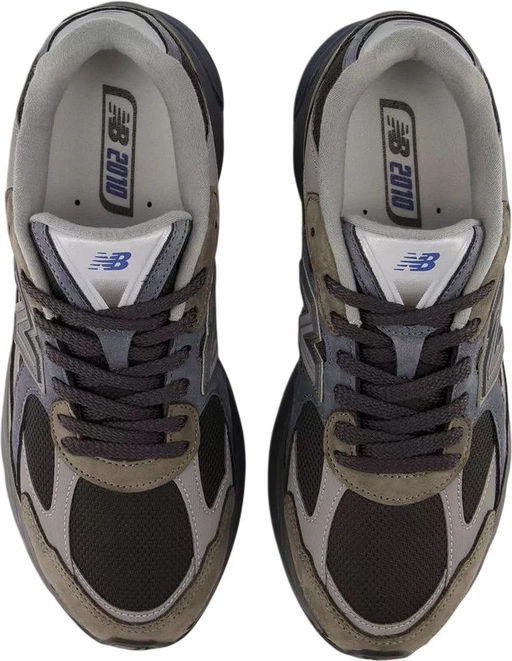 Кроссовки взрослые