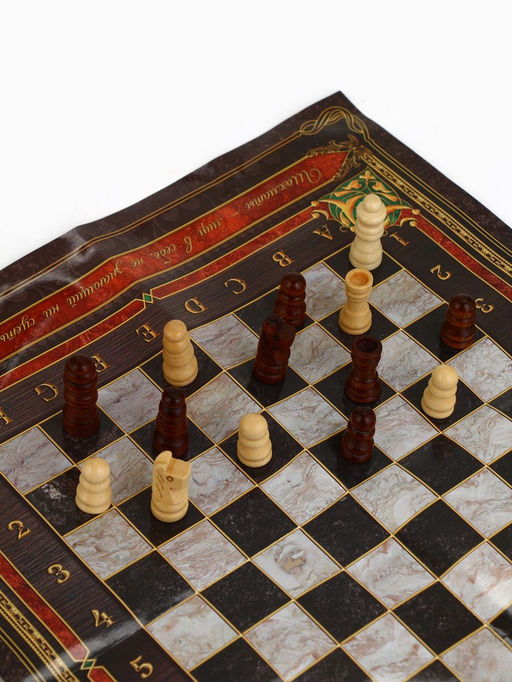 Подарочный набор для вина «Золотому человеку»: 4 предмета + шахматы