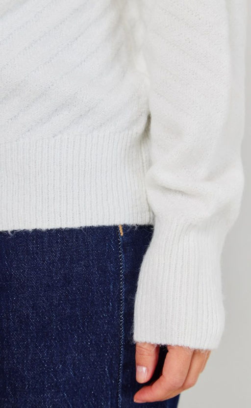 Джемпер женский F322-15105 молочный - Fine joyce фото 4