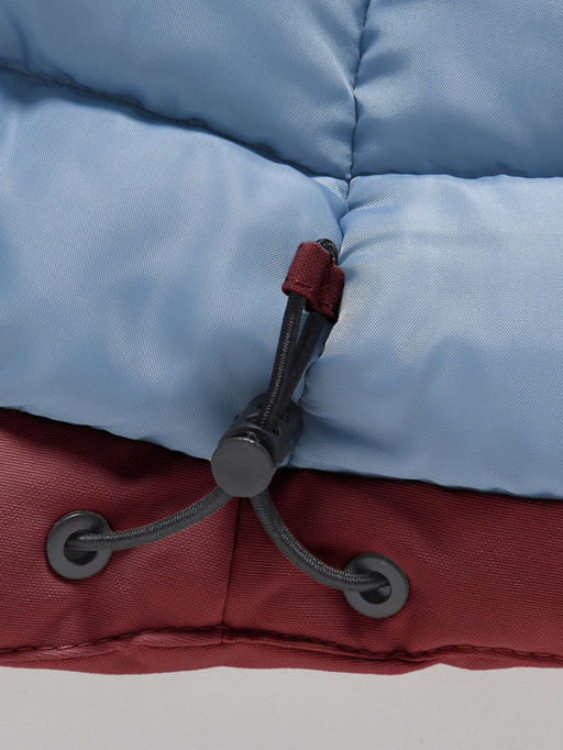 Парка зимняя подростковая для девочки с капюшоном и мехом бордового цвета 9534Bo