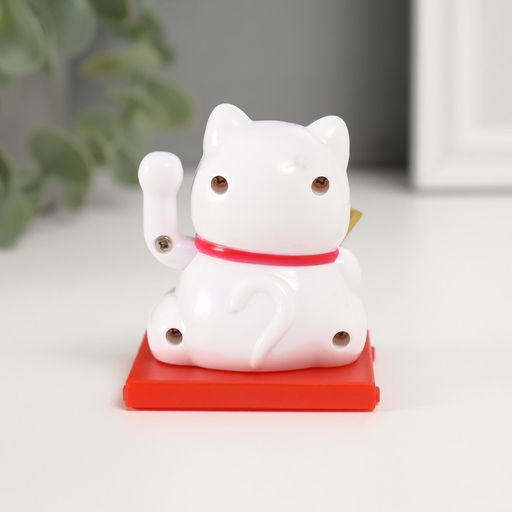 Маятник настольный антистресс «Белый Манэки-нэко с веером и монеткой», пластик, 5×5×5 см