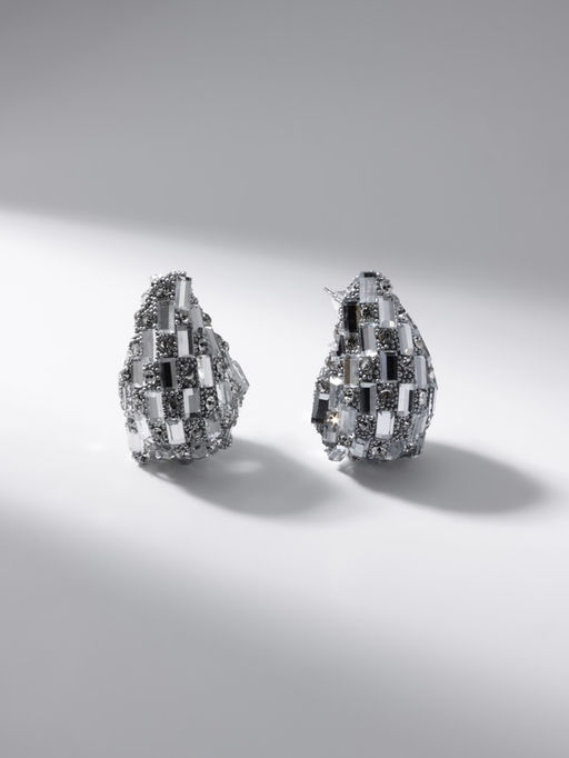 Серьги со стразами QF Блеск капля, белые в серебре  фото 2