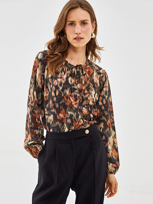 Ba?lamal? Yaka Desenli Kad?n Bluz
