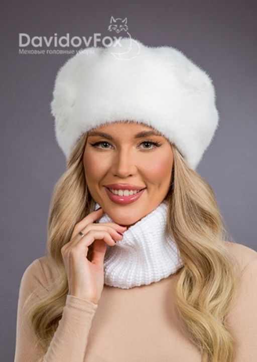 Шапка Берет экомех с украшением белый