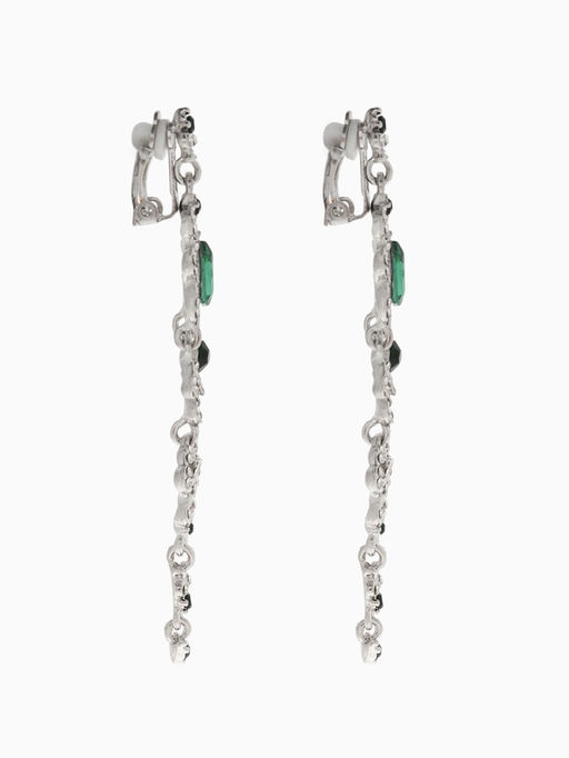 Клипсы для ушей висячие со стразами QF Ажур, капли с завитками, цвет бело-изумрудный в серебре