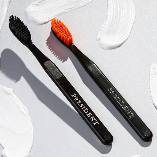 PresiDENT Щетка зубная жесткая Smokers 9 мил /на блистере