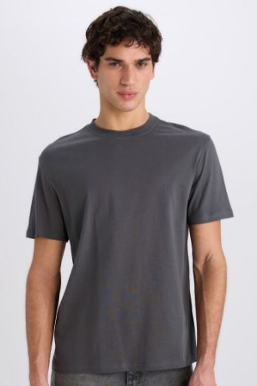 New Regular Fit Bisiklet Yaka Basic Duz K?sa Kollu Tisort