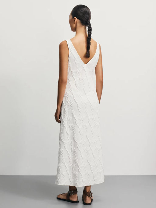 Фактурное платье прилегающего кроя / Zarina  фото 5