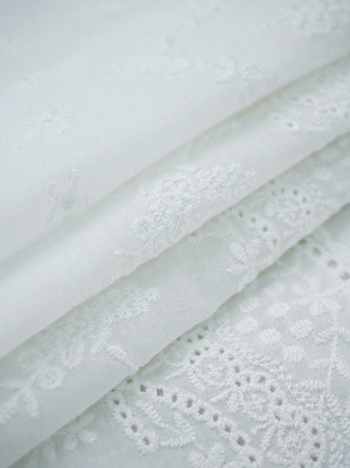 Шитье "Цветочки с ажурной каймой" цв.молочно-белый, ш.1.33м, хлопок-100%, батист, 80гр/м.кв