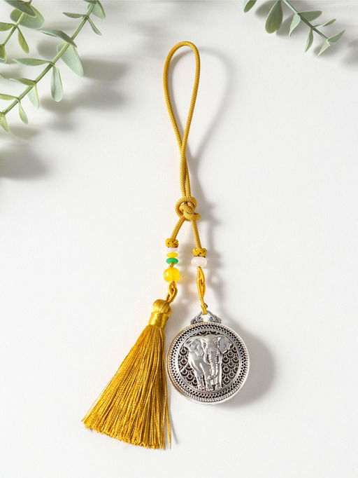 Подвеска металл, текстиль «Слон в круге, с кисточкой», золотистый с серебром, 1.5×5.2×14 см