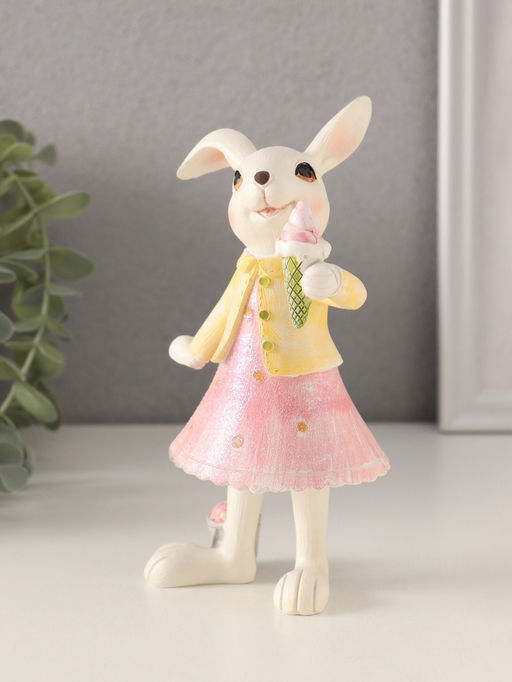 Фигурка полистоун Зайка в платьице, с рожком мороженого, 9?7?16 см
