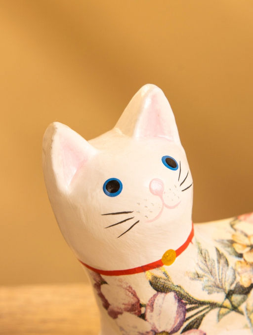 Сувенир «Котик в цветах», 13×3×9 см, дерево, белый